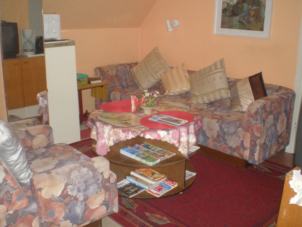 Jannseni Accommodation Пярну Екстериор снимка